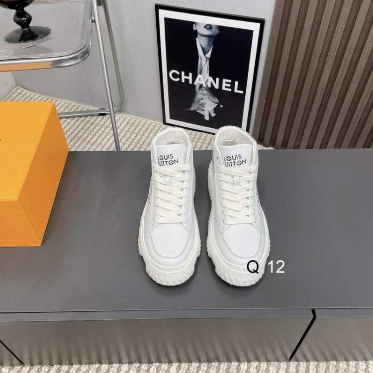 Picture of Louis Vuitton Shoes _SKULVsz38-45JY011512283